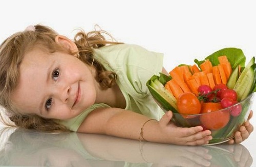 Bổ sung nhiều loại thực phẩm giàu vitamin giúp mắt sáng hớn